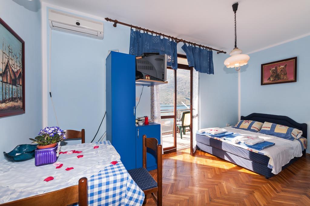 Apartments Vucinovic Tivat Szoba fotó